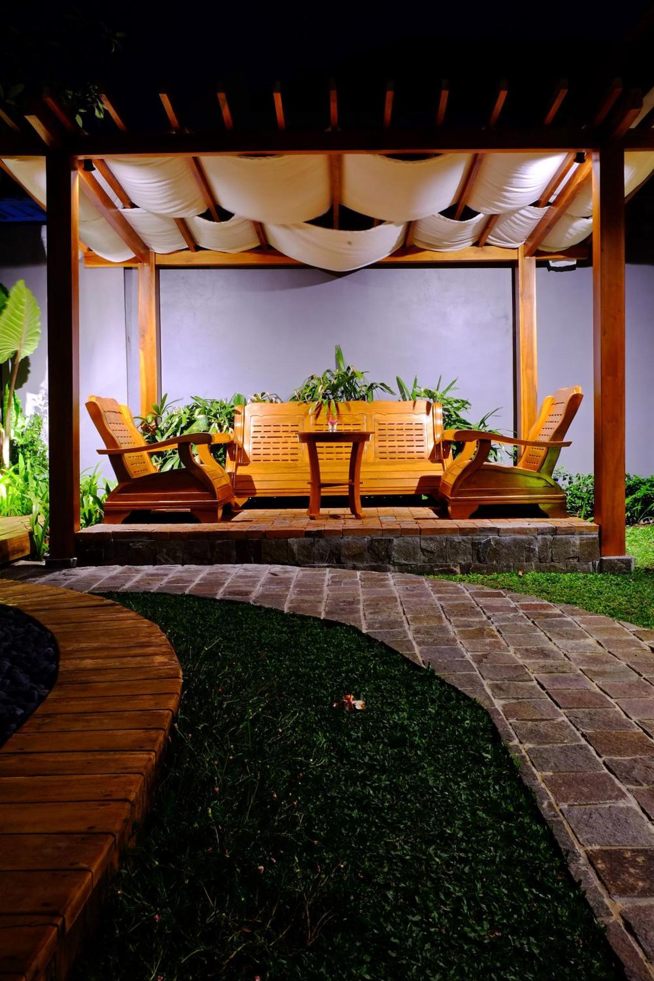 O.B Oemah Bone Homestay Sanur  Bagian luar foto