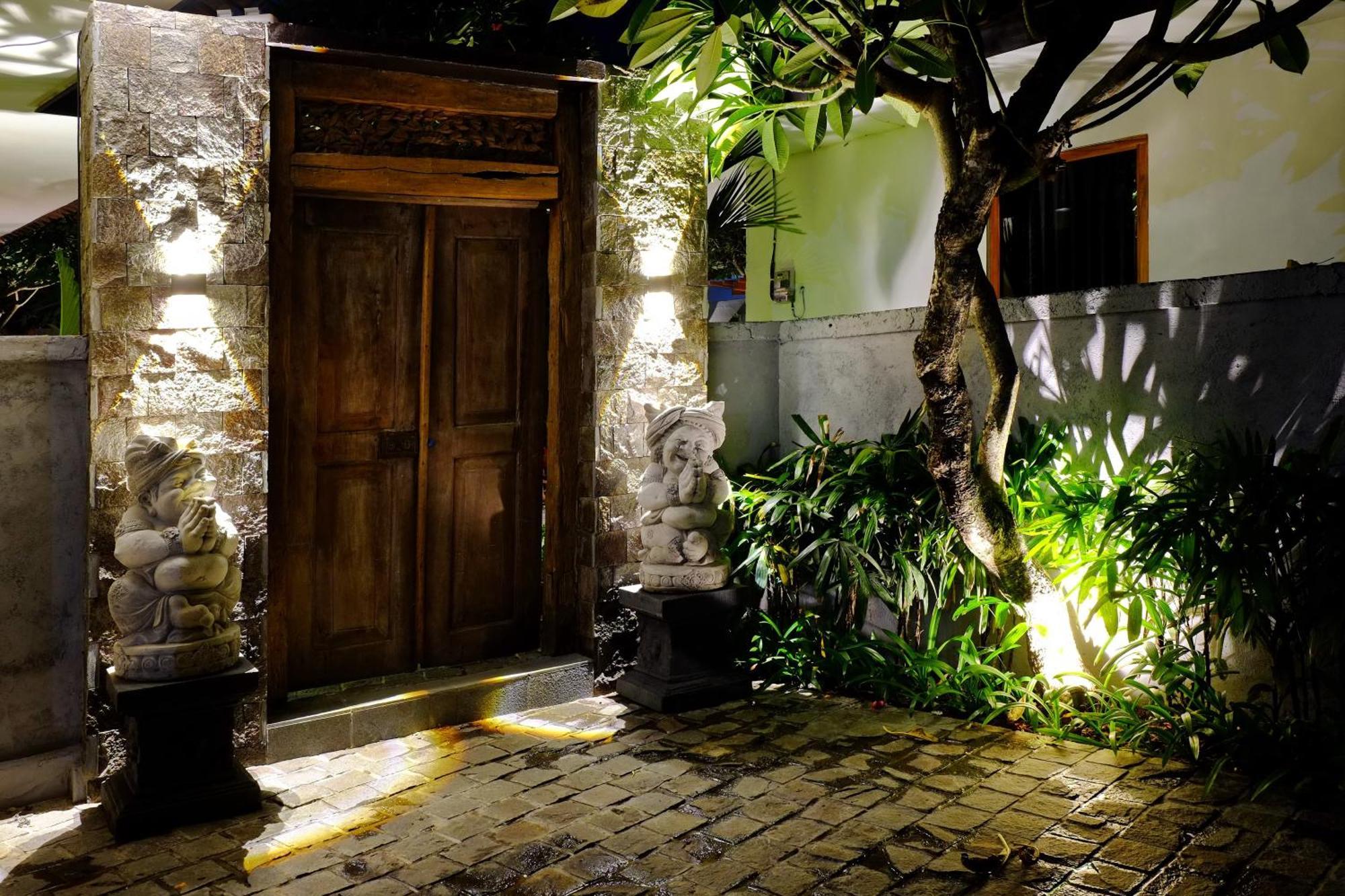 O.B Oemah Bone Homestay Sanur  Bagian luar foto